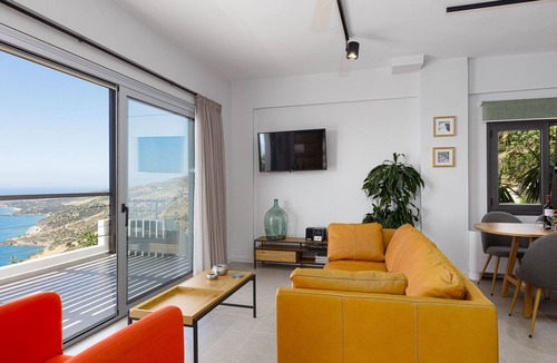 Agios Vasileios House | Luxuriöse "Villa Spyros" mit Meerblick by Interhome
