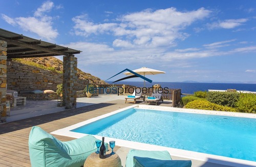 Kea Villa | Luxurious villa with a swimming pool, sea view & direct access to the sea