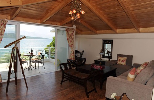 Episkopos Apartment | Luxurius boutique hotel with direct access to the sea