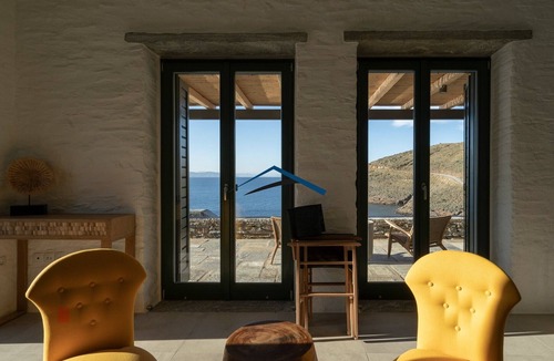 Kea Villa | Luxury villa Thalassa with a swimming pool very close to the beach of Xyla.