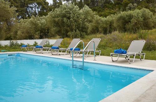 Kriopigi Villa | Luxury Villas with Private Pool & Garden in Halkidiki