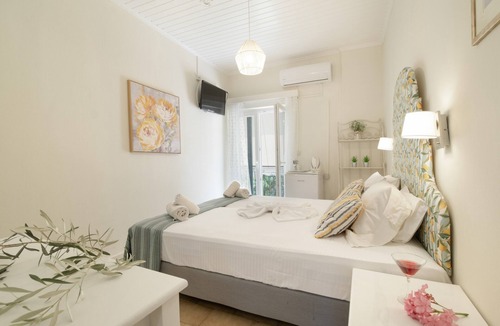 Nikiana House | M5 Room with Wi-Fi and Air Conditioning