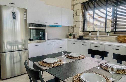 Rethymno Villa | Made of blue luxury souites collection