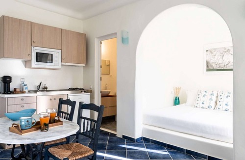 Xilokeratidi House | Makani 1.Junior Suite with Terrace
