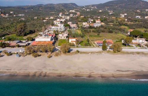 Mavrovouni Apartment | Malvazios Mavrovouni Beach House Right