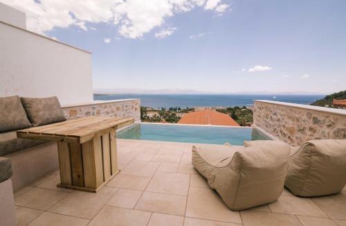 Gythio Hotel | Mani Luxury Suites and Studios in Gytheio with Private Pools