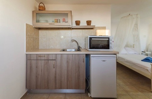 Lefktron Apartment | Mani Summer Escape - Spacious Home, Fully equipped
