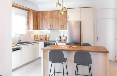 Ierapetra Apartment | Marikas bright and luxury apartment with balcony in ierapetra