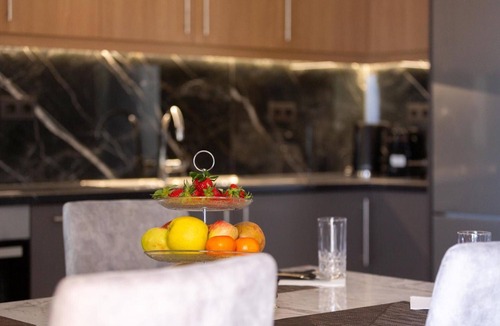 Kardamyli Apartment | Marina A1 Apartment with Jacuzzi, Sea View, Wi-Fi and Air Conditioning