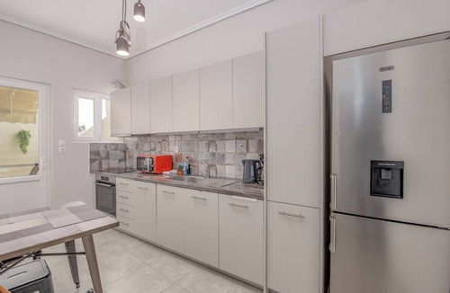 Piraeus Apartment | Marina Zeas Hidden Gem