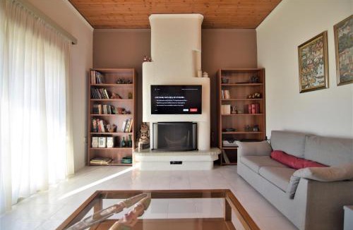 Astros House | Mata's Spacious Apartment
