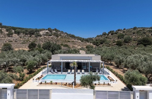 Roumeli Villa | Me and You Villas