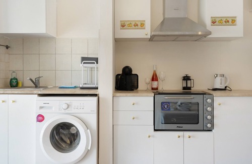 Mirties Apartment | Melina's Sunset – Cozy Flat with 2 Bedrooms, 2 Baths and Stunning Myrties Bay View