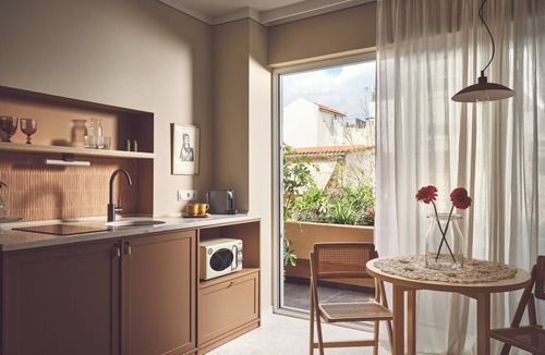 Petralona Apartment | Melpomeni House