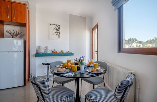 Zakynthos Town Apartment | Meros Filikon - Stylish Two Bedroom apt. (100m2)
