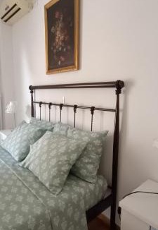 Ampelokipoi Apartment | Metro station Panormou comfortable max two guests