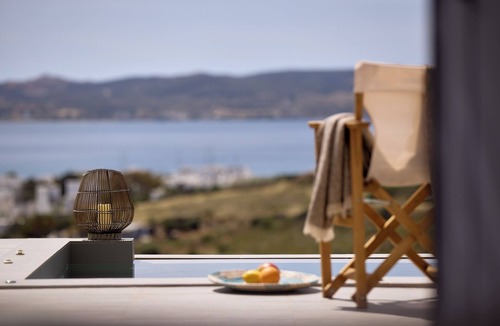 Milos Apartment | Milesian Suites