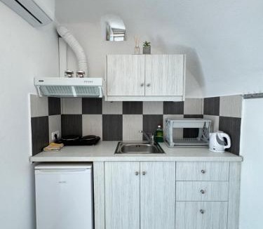 Santorini Apartment | Mini Canava