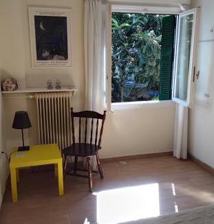 Thissio Apartment | Miranda's Apartment in Thissio