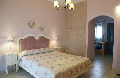 Loutra Oraias Elenis Apartment | Mirella Studios