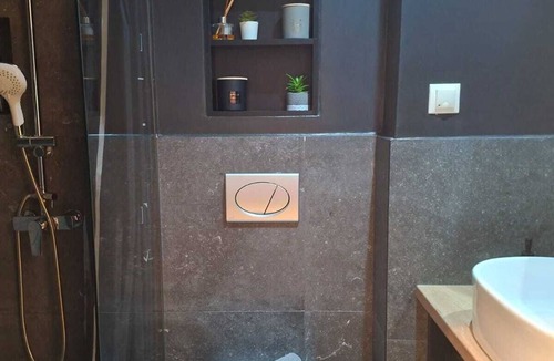 Thessaloniki Apartment | Modern Luxury Apartment Stylish & Cozy Stay