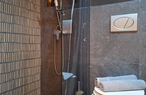 Thessaloniki Apartment | Modern Luxury Apartment Stylish & Cozy Stay