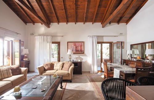 Alepou Villa | Moraiti House - Spacious Villa near Corfu city *
