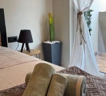 Petaloudes Apartment | Mr Darko studios
