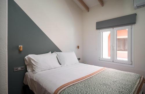 Tzavros Hotel | MustBe CFU Studios