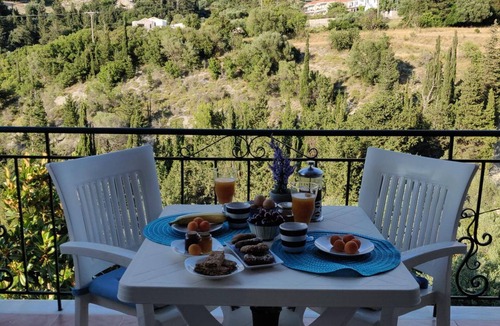 Dhrakata Apartment | Myrtos Cottages Euterpi
