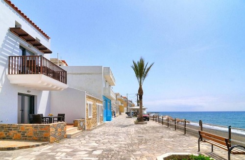 Myrtos Apartment | Myrtos Mare Familiensuite by Interhome