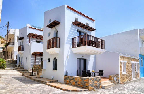 Myrtos Apartment | Myrtos Mare Suite mit Meerblick by Interhome
