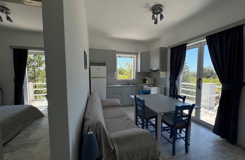 Kalloni Apartment | 'Mytilini House': A Charming 2-bedroom apartment, in Lesbos island with WiFi