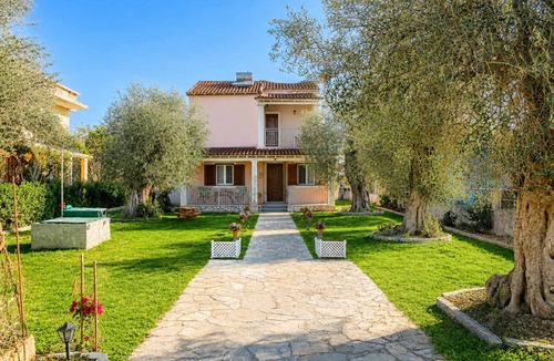 Kavos Apartment | Nafsika Family House - Sea View Getaway in Corfu