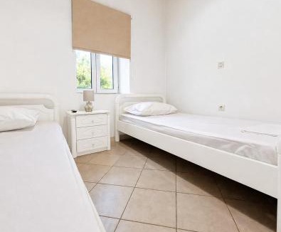 Vlachopoulatika Apartment | Nature's Nook Paxos