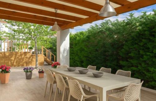 Marathopoli Villa | Navarino Captains Villa - Lux Private Pool Retreat
