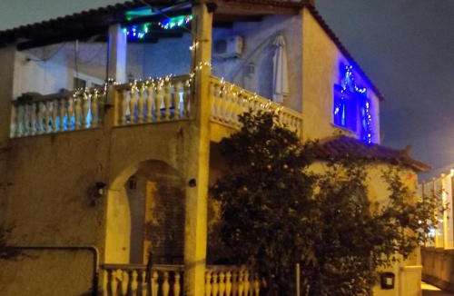 Pallini House | Nearest Rooms Metro Pallini Some Minutes to Airport and 20 Minutes to Center read info please