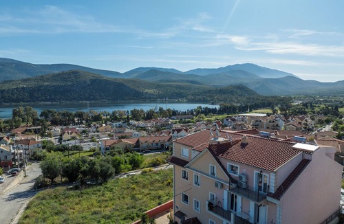 Argostoli Town Apartment | Nefeli seaview apartment in awesome Argostoli with 35 sqm seaview private patio