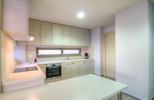 Monopari Villa | Nelia Villa Breathtaking Seaview, By Hellocrete
