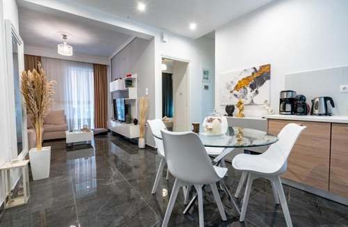 Nea Ionia Apartment | Neo Irakleio train st 1 bedrm 4 pers apartment by MPS