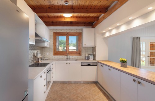 Archanes House | Newly renovated 3 bedroom traditional cretan villa