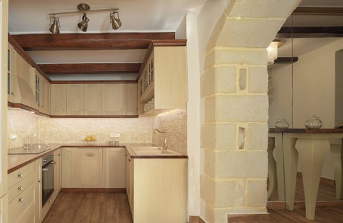 Embrosneros Villa | Nicole Villa | Private Heated*Pool, Village Escape