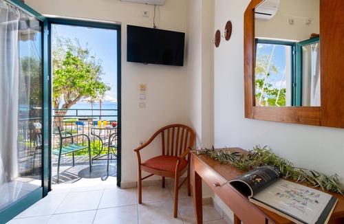 Nikiana Apartment | Nikiana Club - Studio 4 Apartment with Sea View & Wi-Fi