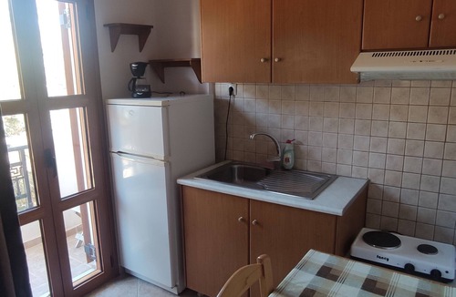 Gialiskari Apartment | Nikos Apartments A1 - One Bedroom Apartment, Sleeps 5