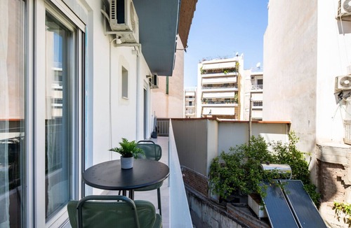 Petralona Apartment | Nostalgia 1-Bedroom Apartment in Athens