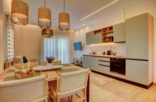 Nifida Apartment | Nyfida's four waves