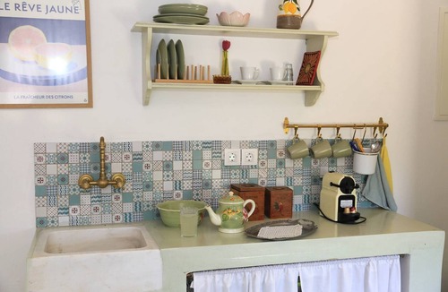 Andros Town Apartment | Oak Farm Guesthouse Junior