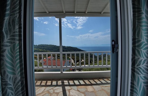 Alonnisos Old Town House | Olive Tree House