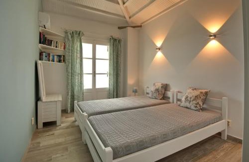 Alonnisos Old Town Villa | Olive Tree House