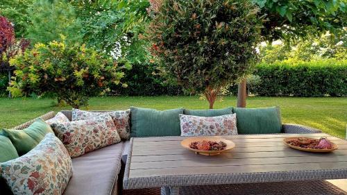 Leptokaria Villa | Olympus' Seaside Boutique Villa Rosée - Beautiful Living!